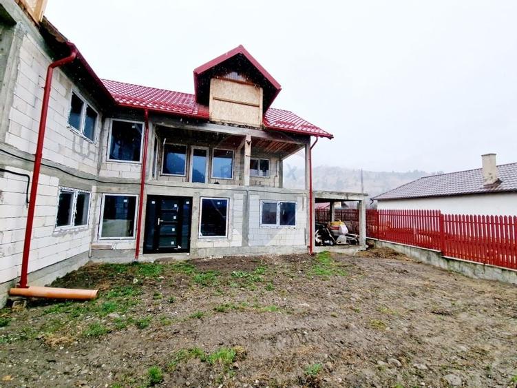 Casă / Vilă la munte - 39