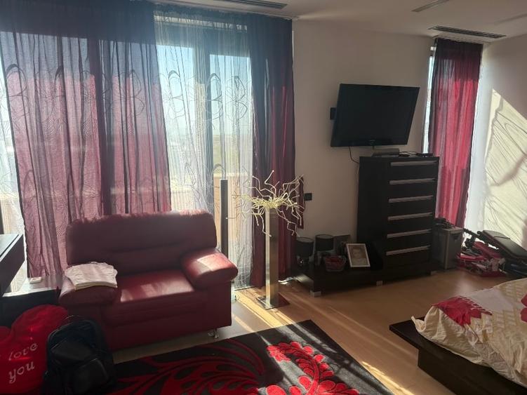 Sky Villa / Penthouse 355 - 10