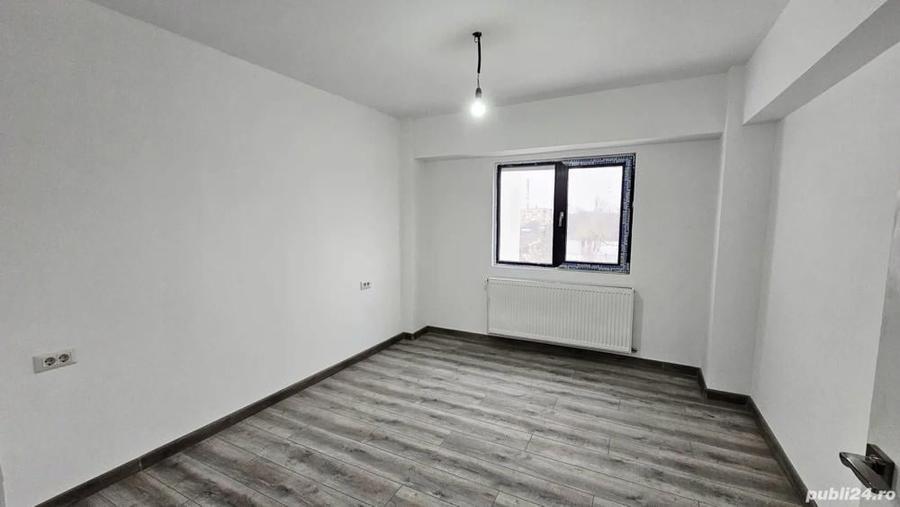 102mp din care: 54 mp este livingul iar 48 mp doua dormitoare si cele doua bai. Pret 119.900 Euro - 9