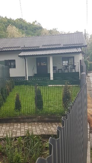 Casă de vânzare la 4, 5 km de Ramnicu Vâlcea  - 9