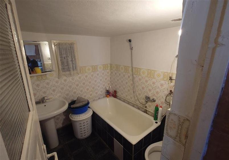 Se vinde Casa si teren cu priveliste, zona rurala - 13