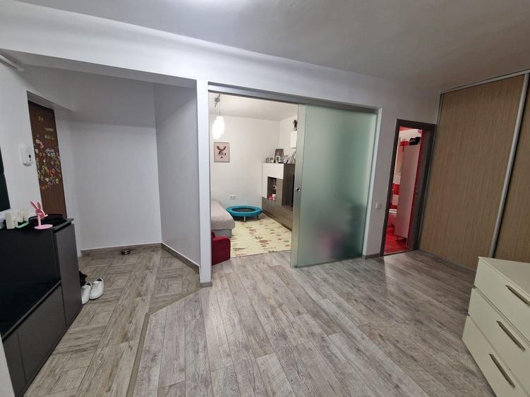 Apartament 3 camere, parcare, str Florilor Floresti Atelierul de Pizza - 6
