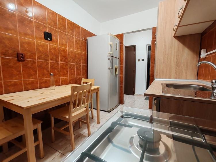 Apartament cu 2 camere semidecomandat în Sud