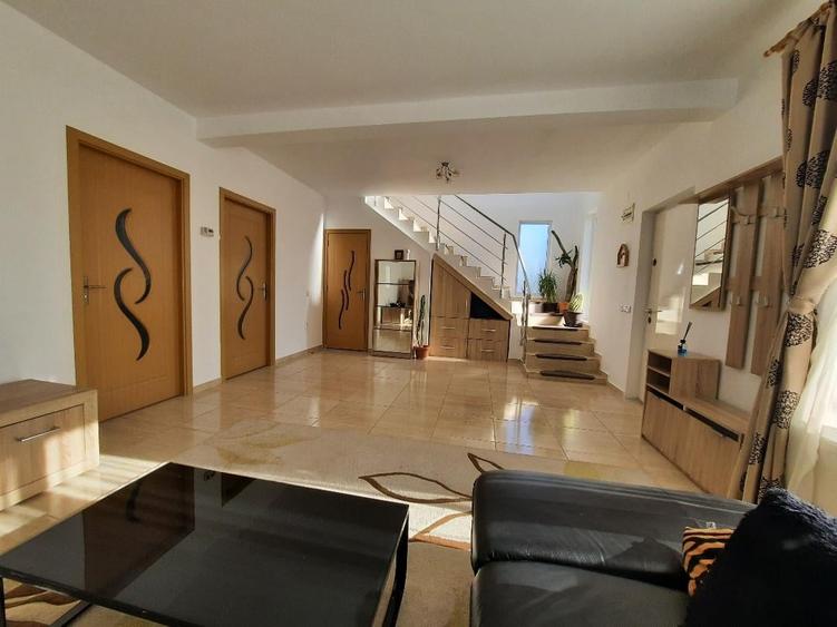 FARA COMISION in Bacu aproape asfalt casa gata mobilata cu 4 camere P+1+pod 560m - 16