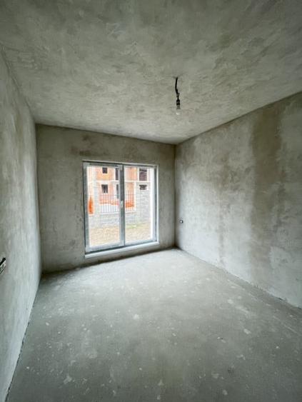 Duplex Despartit, Spatios, 4 camere - 8