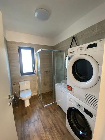 Vila superba situata langa lac si parc | Tunari - 5