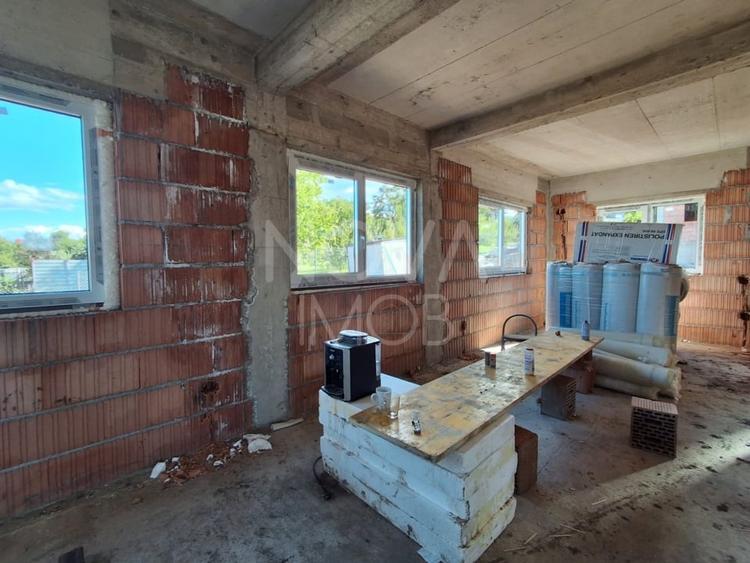 Casa tip duplex, la alb - Sura Mica - COMISION 0 - 7