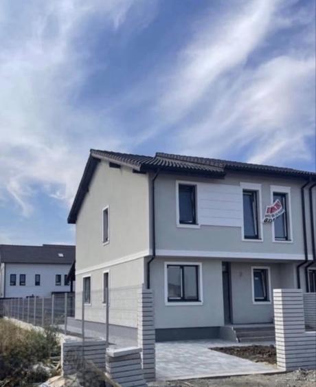 De v&acirc;nzare 1/2 duplex Sacalaz - 1