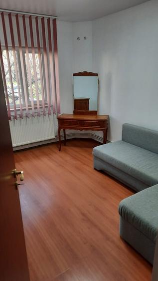 Apartament 4 camere, in zona excelenta, Calarasi - 6