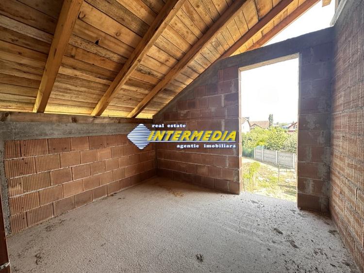 Vanzare Casa Individuala P+M la Rosu cu 345 mp teren si utilitati in Alba Iulia - 8
