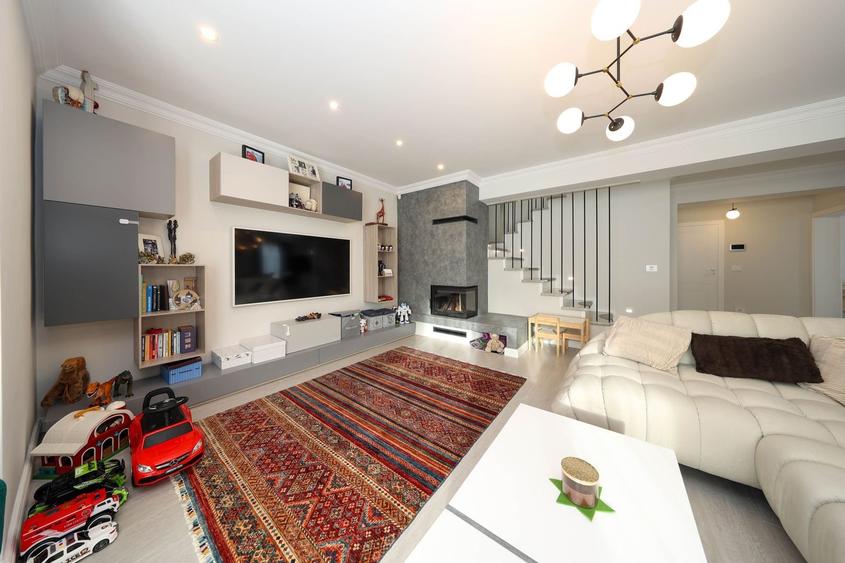 Casă ideală pentru familie în Brașov, Bunloc – spațioasă, luminoasă, priveliște - 21