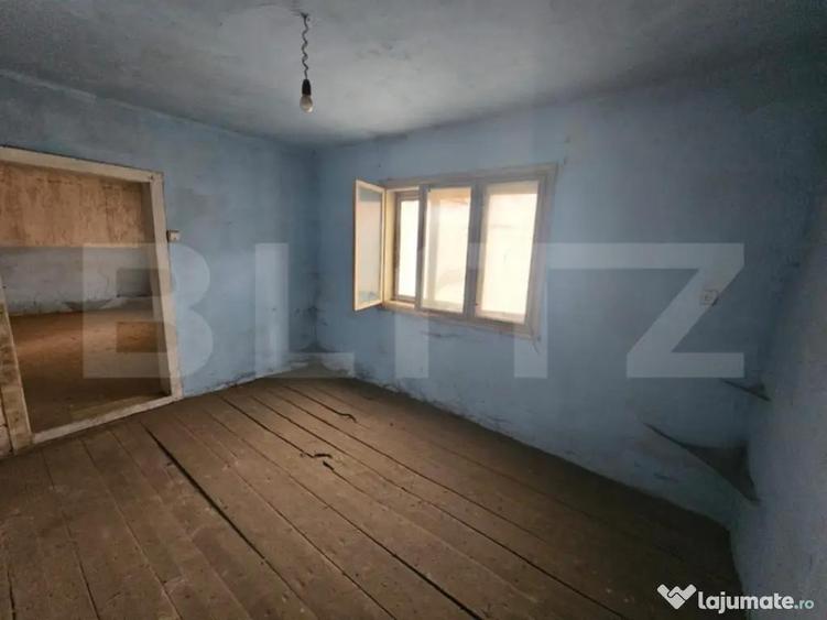 Casa cu 4 camere, demisol si teren 300 mp, Mihoesti, Cam - 8