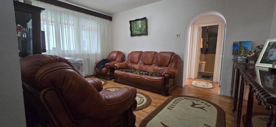 Comision zero la cumparator! Vanzare apartament 2camere, transformat in 3 camere - 1