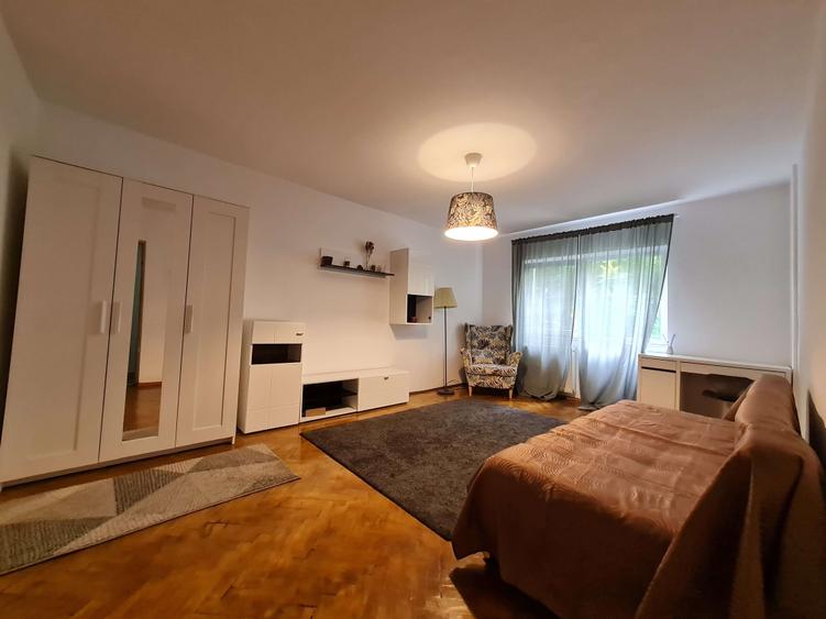 Se închiriază apartament cu 1 cameră, model clasic decomandat, 35 mp - 3