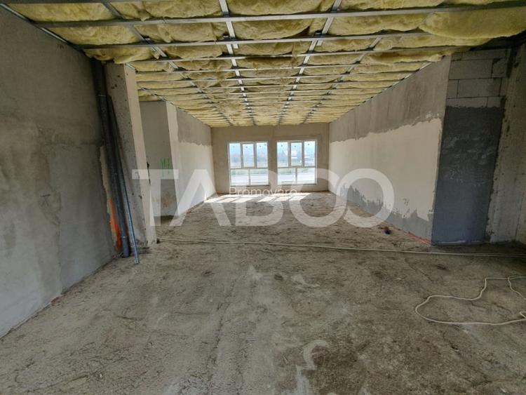 Spatiu comercial suprafata 132 mp se poate vinde si separat 66 si 66mp