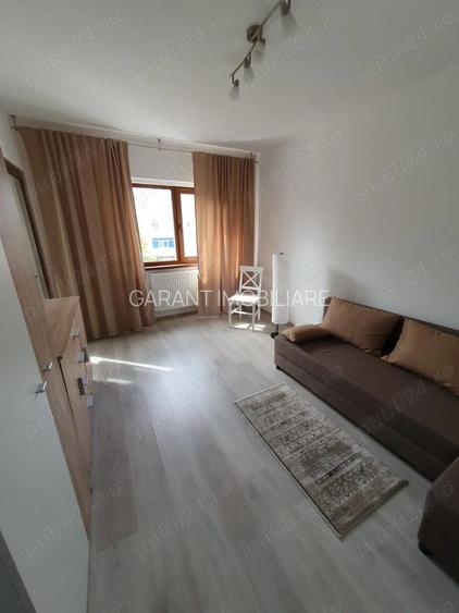 Vand garsoniera Trivale, etaj 2 4, renovata integral