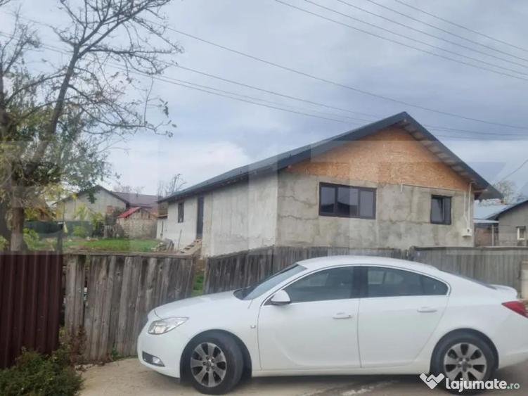 CASA LA ROSU CU TEREN - 5