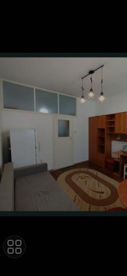 Garsoniera- Astra-str Colonia Metrom  - 3
