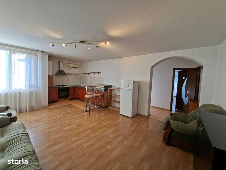 Apartament cu 3 camere, et: 2/3 la vila in Piata Cluj - 3