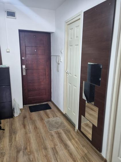 43 mp de vanzare in zona Prosper Mall 13 Sepembrie - 5