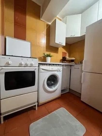 Garsoniera, zona Podu Ros-Gara Internationala