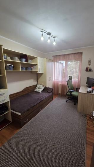 Apartament cu 4 camere, zona Careiului Micro 15 - 9