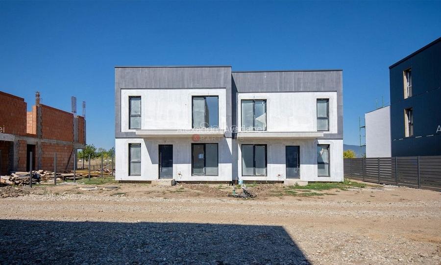 Casă individuală cu 4 camere în Ghimbav Livadă