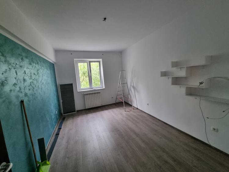 Aviatori-bloc tip vila- 2 camere- renovat recent- boxa pe acte si pod - 4