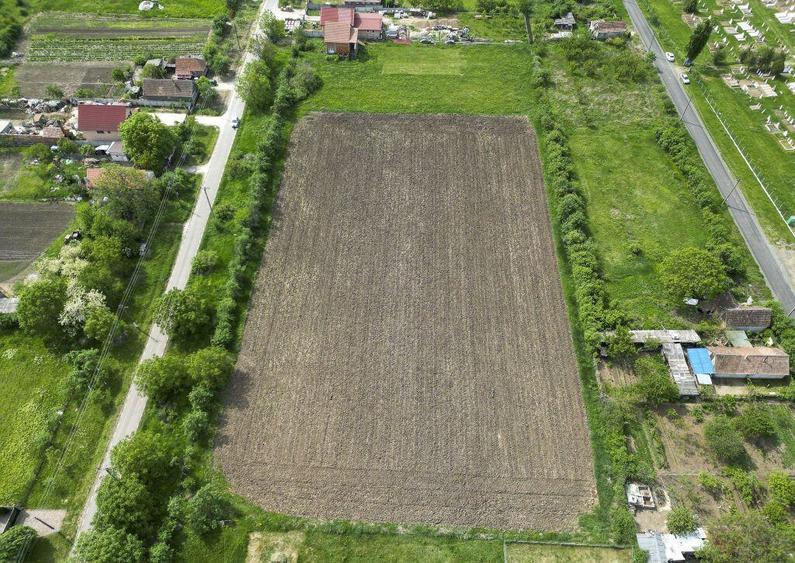 Teren Intravilan de 3,090 mp in Cuvin - 28