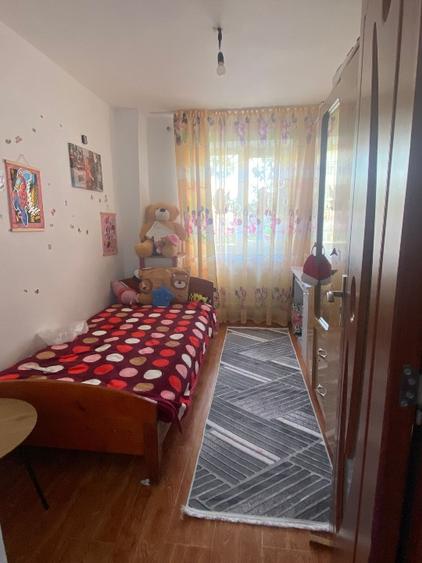 Apartament de vânzare,3 camere - 4