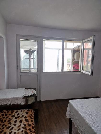 Vand apartament cu 3 camere Tecuci,Gh. Petra?cu,central - 4