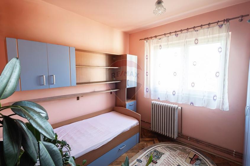 Apartament cu 5 camere de vânzare în zona Cetate - 8