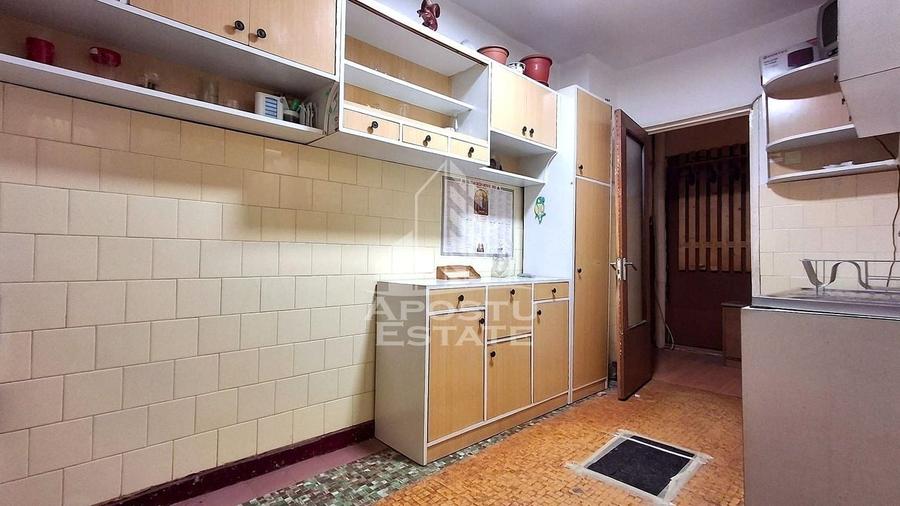 Apartament spatios, cu 2 camere decomandat - 8