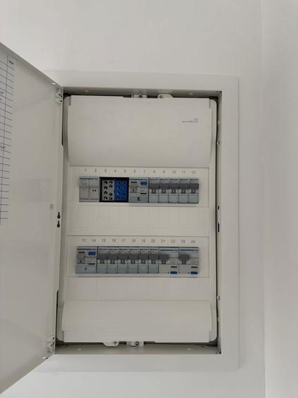 Apartament LUX 37 mp TOT NOU langa Facultate + Vivo Mall Etaj 1 - 4