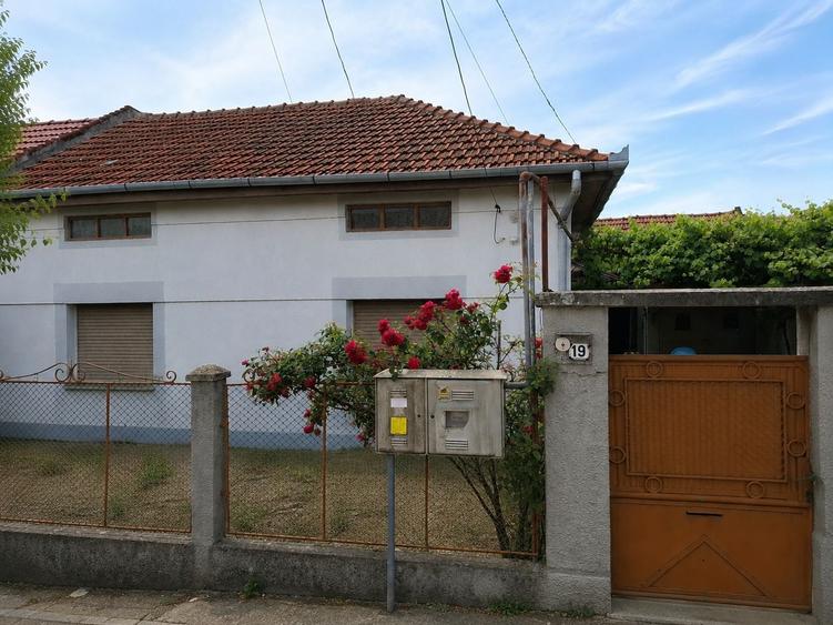 Proprietar vand casa strada Ardealului - 1