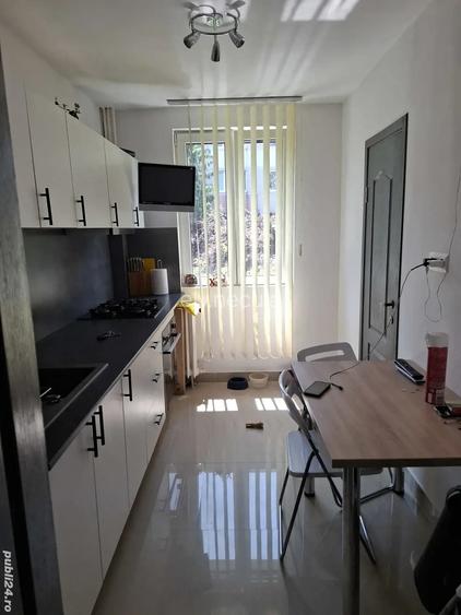 Vand apartament 3camere decomandat