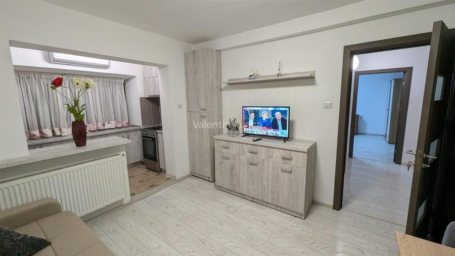 Apartament 2 camere transformat in 3, et 3 cu acoperis, zona  Brailei
