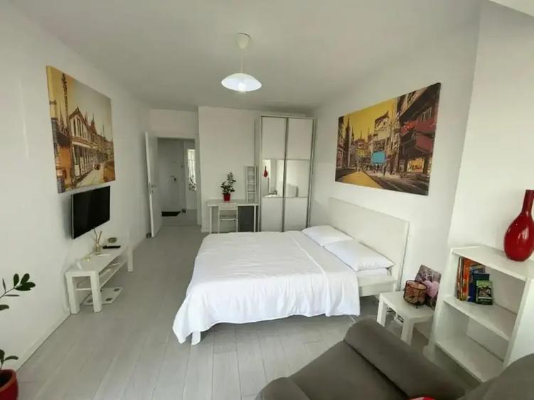 Chirie Garsoniera Mobilata Vedere Libera Parc Loc Parcare - 1