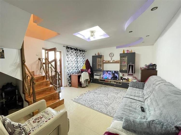 Casa  P+M de vanzare  zona Victoriei-Tulcea - 4