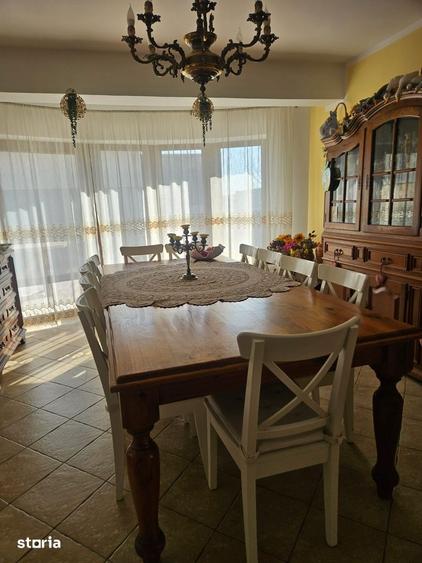 Casă cu 6 camere cu Teren 600 Mp în Bordei