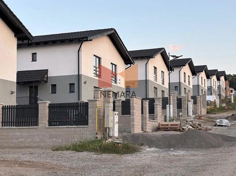Casă cu 4 camere cu Teren 350 Mp în Livezeni