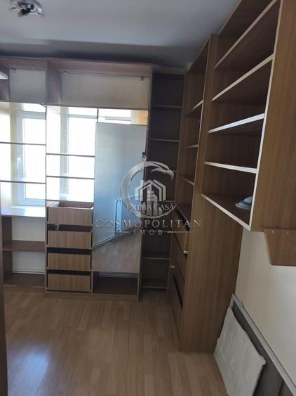 Apartament cu 4 camere în Broșteni