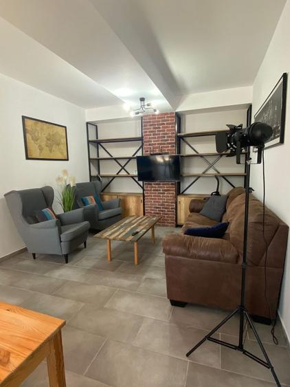 Apartament cu 2 camere semidecomandat, mobilat în Mărăști — fotografia 3