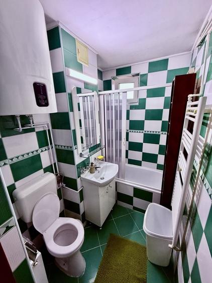 Inchiriez apartament 2 camere zona Obregia sector 4 - 6