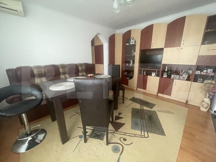 Apartament cu 3 camere decomandat, mobilat în Nord