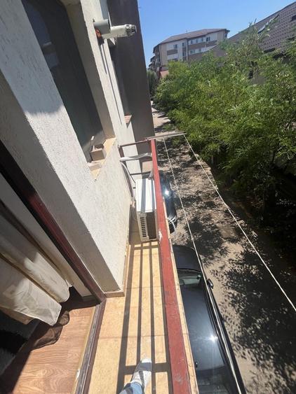 Garsonieră decomandată în Central