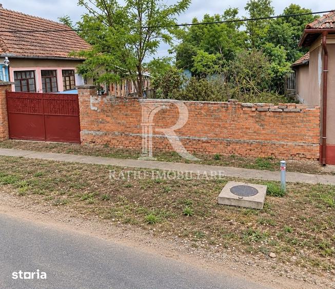 Teren de 1430 mp, în Borș