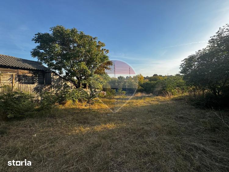 Teren de 1800 mp, în Șimnicu de Sus