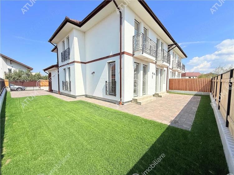 Casă cu 5 camere în Vasile Aaron
