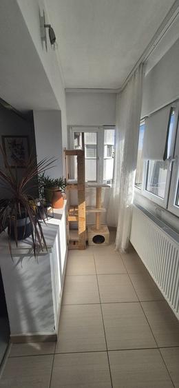 Apartament cu 3 camere decomandat în Capitol